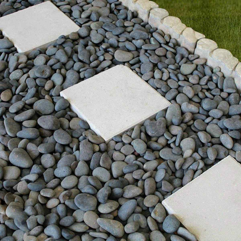 Cung cấp đá cuội trang trí sân vườn giá rẻ tại Củ Chi