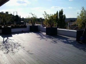Thiết kế sàn gỗ nhựa ngoài trời tại các khu biệt thự TP.HCM